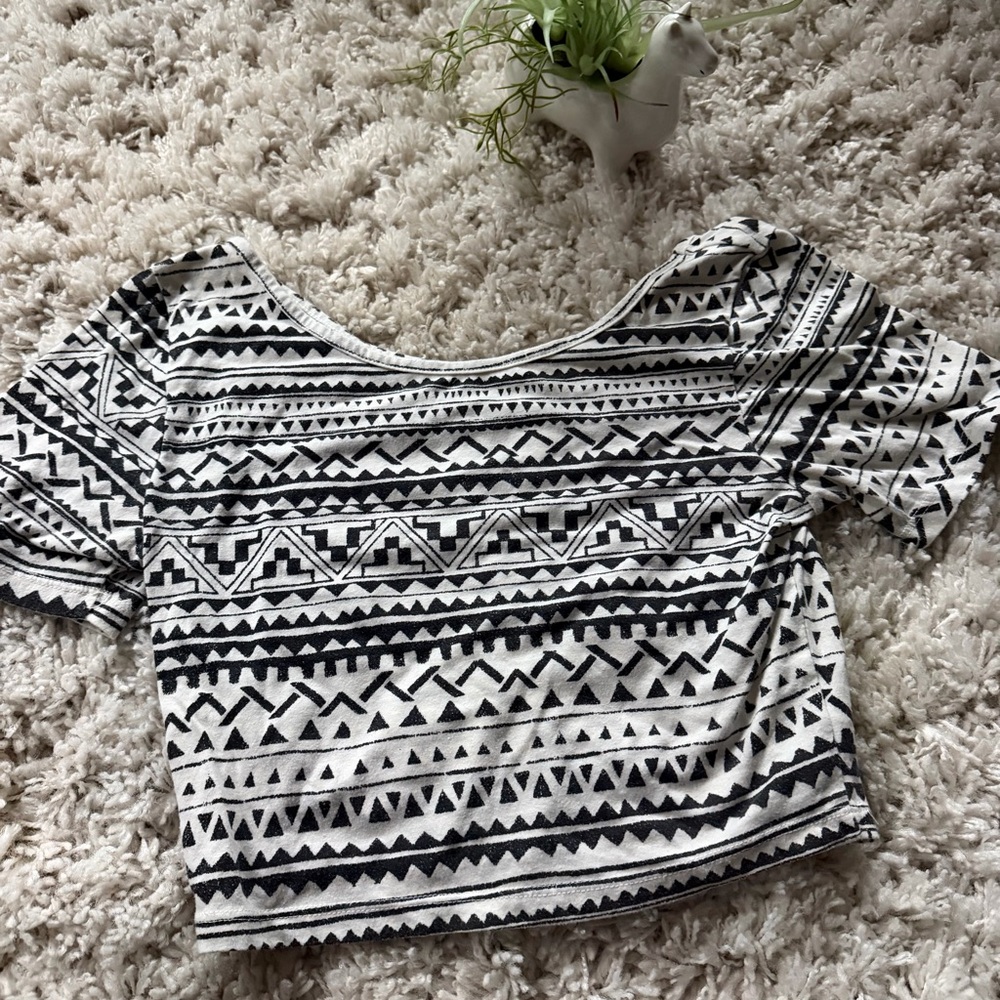 Black and White Curious Gypsy Geometric Patterned Women's crop Top